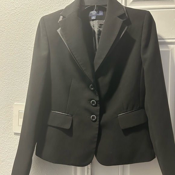 Jones Wear Jackets & Blazers - Jones Wear Black Women's Blazer